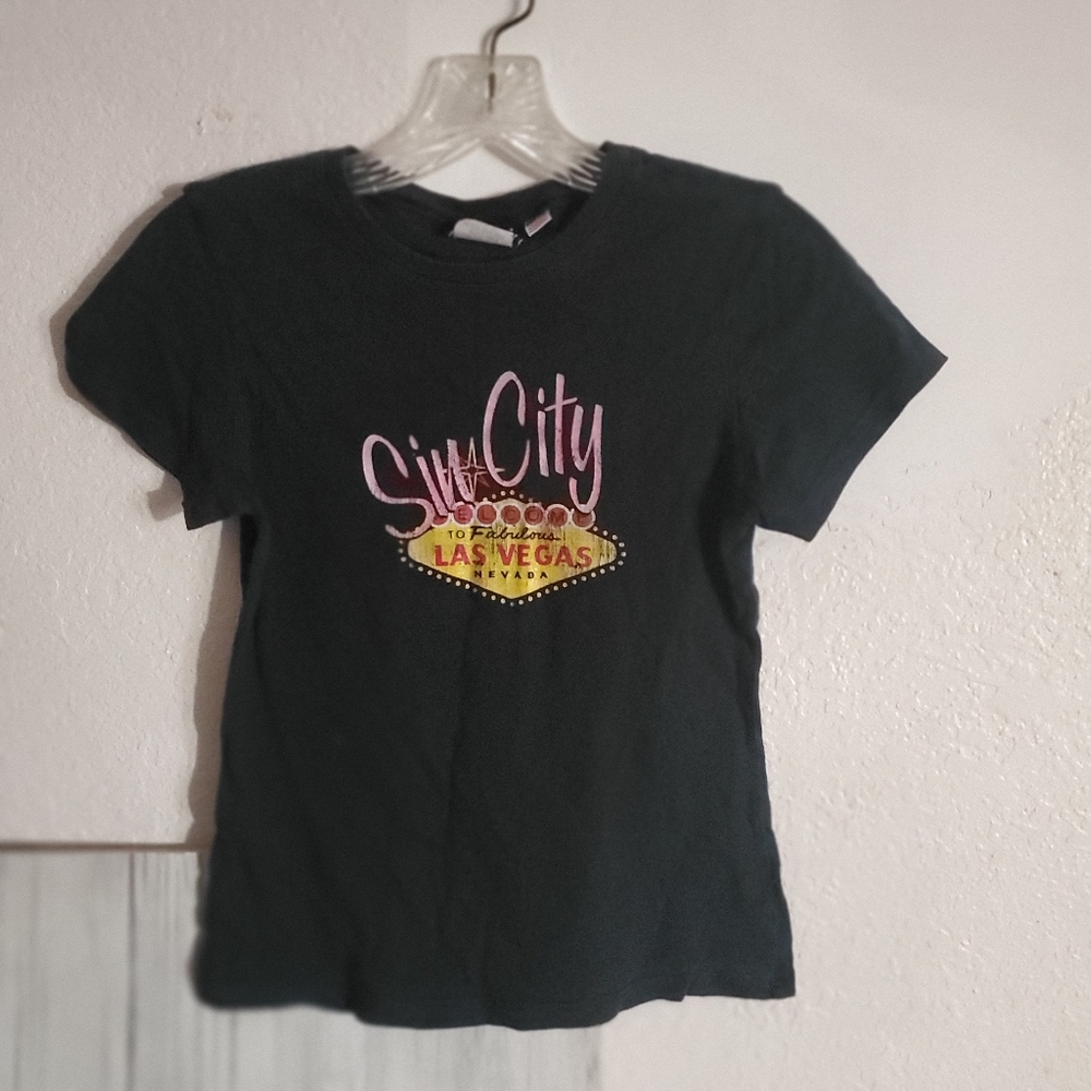 Vintage Realitee Short Sleeve Las Vegas Sin City Graphic Tshirt Black